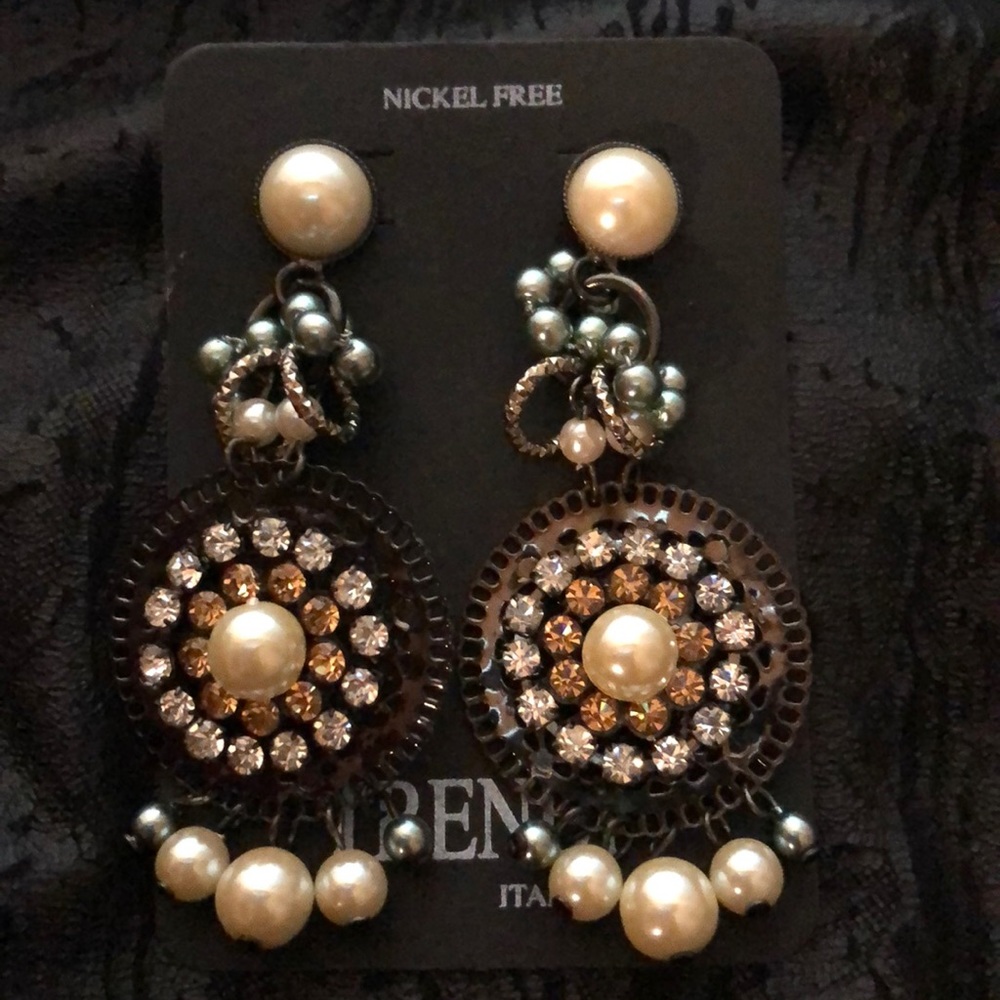 If you need details pls ask. Appropriate questions